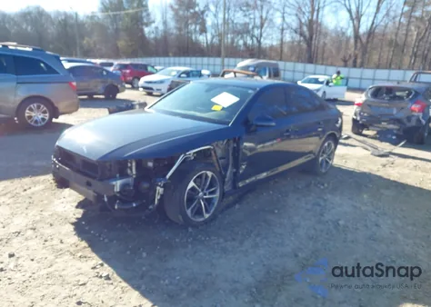 2019 Audi A4 40 Titanium Premium z USA, uszkodzony, nr VIN WAUGMAF4XKN016177